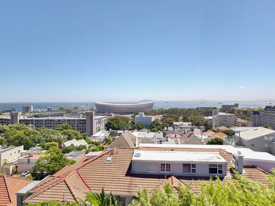 2 Bedroom Property for Sale in Green Point Western Cape